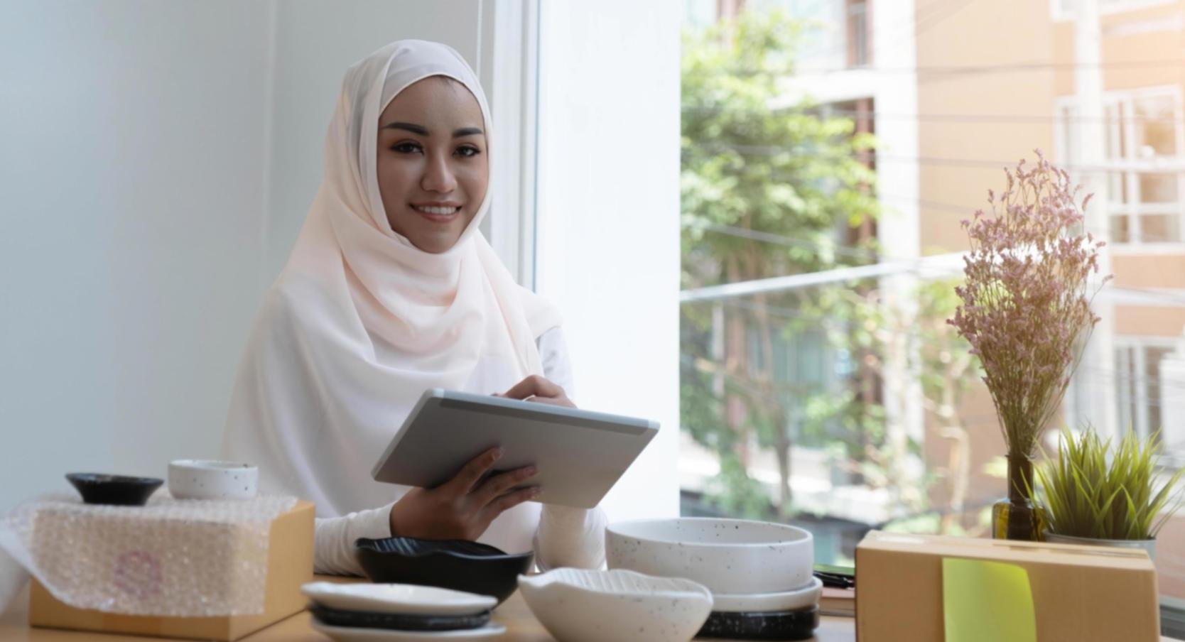 Studierende arbeiten an praxisnahen SEO-Aufgaben